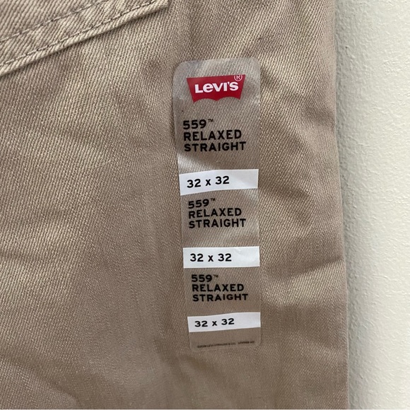 Levi’s - Picture 3 of 4